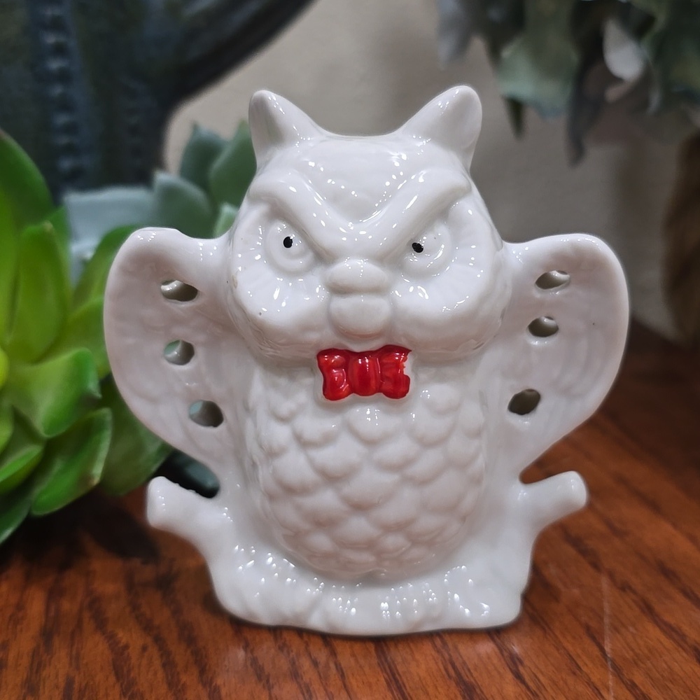 F R E E with Purchase - Owl Figurine with Red Bow Vtg. Earring Holder